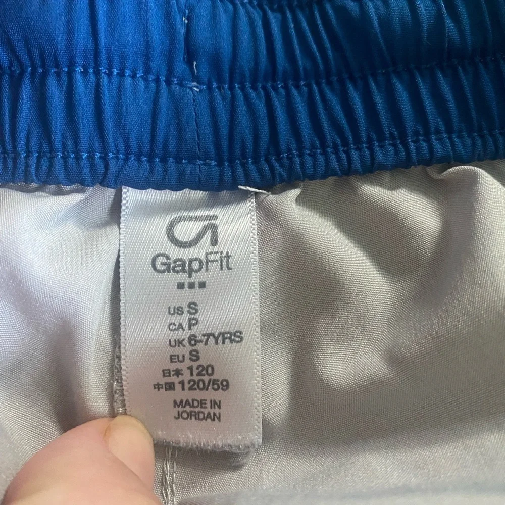 Gap fit boys Gray and Blue Athletic Shorts size S